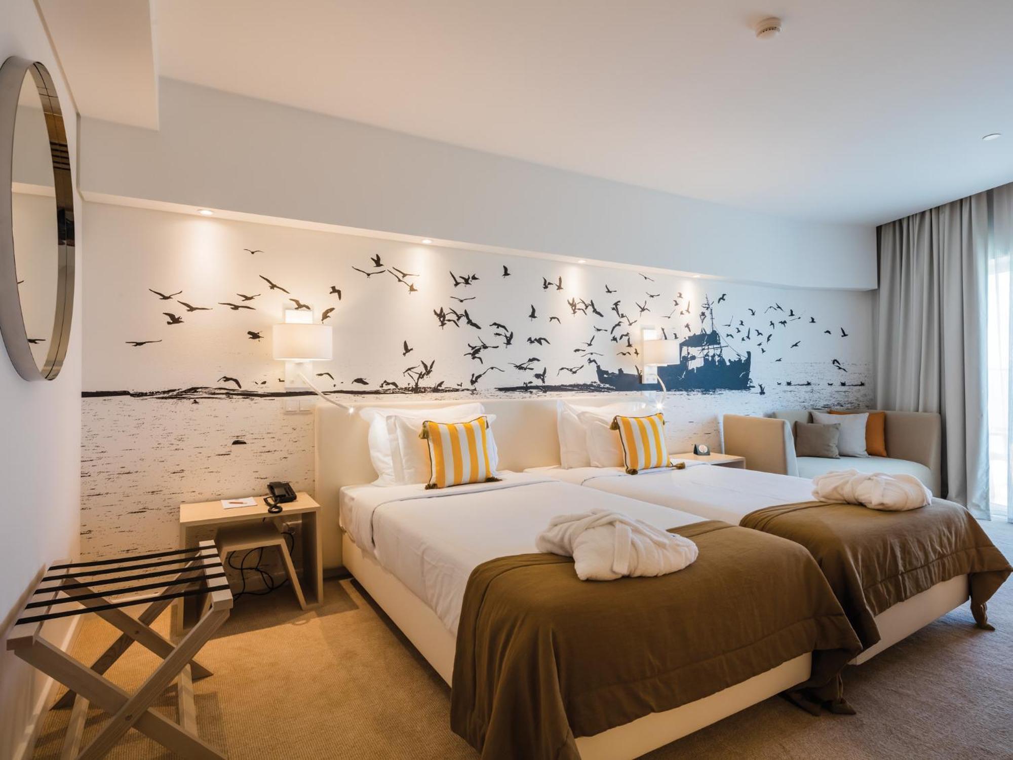 Standard Twin Room,141296388:JPEG